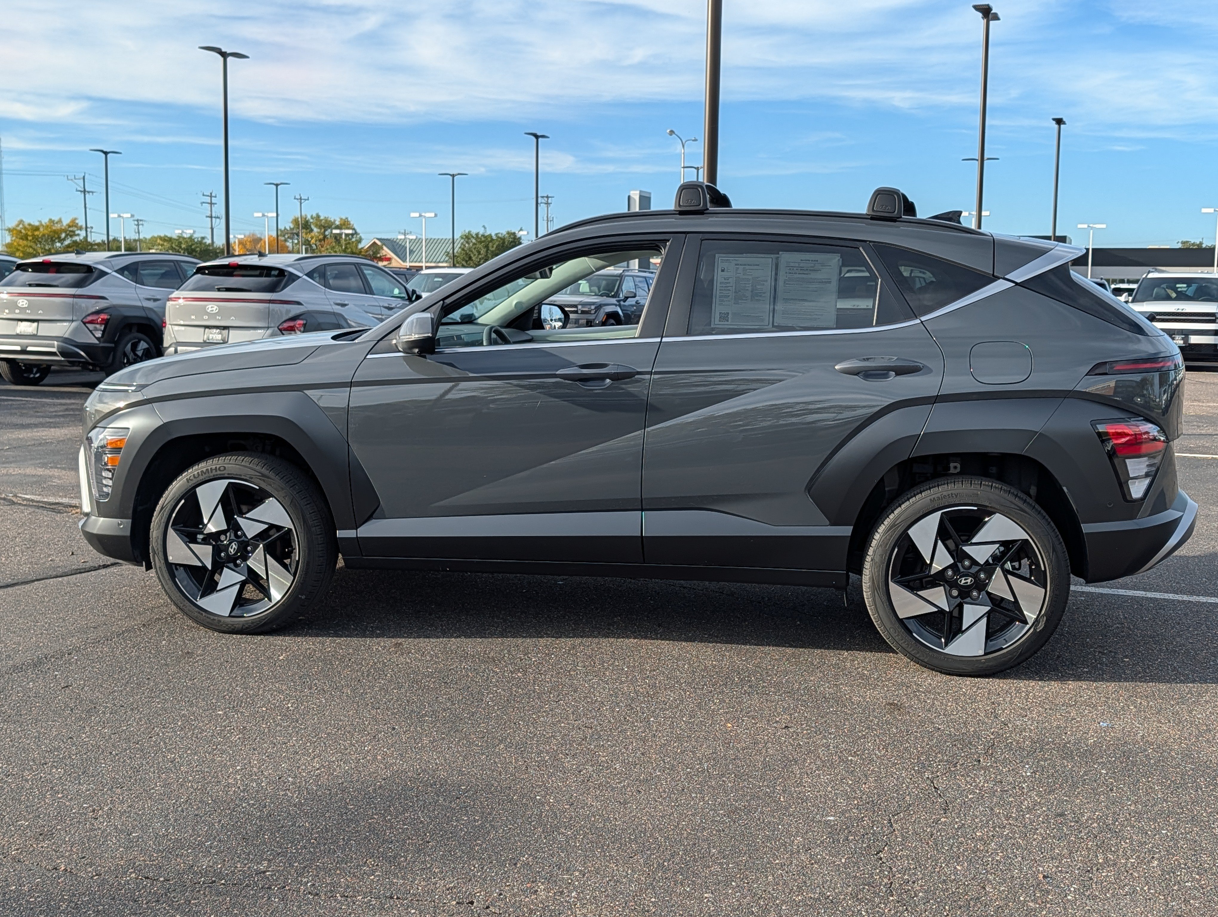 Used 2025 Hyundai Kona Limited AWD/4WD image 2