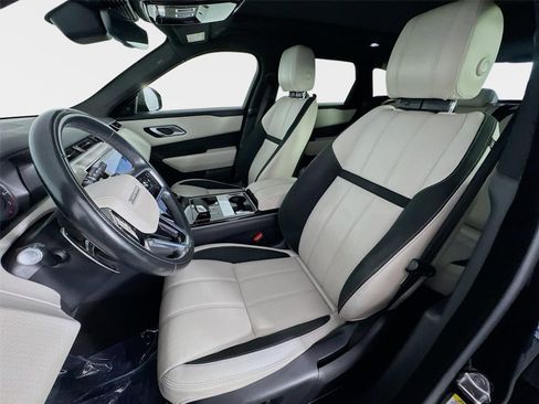Certified 2022 Land Rover Range Rover Velar R-Dynamic S AWD/4WD image 11