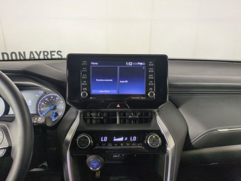Used 2021 Toyota Venza XLE AWD/4WD image 21