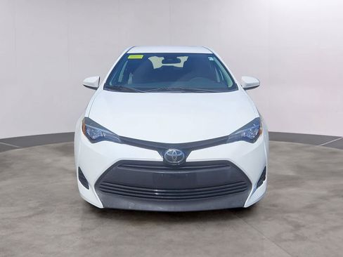 Used 2018 Toyota Corolla LE FWD image 2