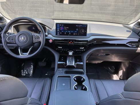 Used 2025 Acura MDX SH-AWD w/ Technology Package image 15