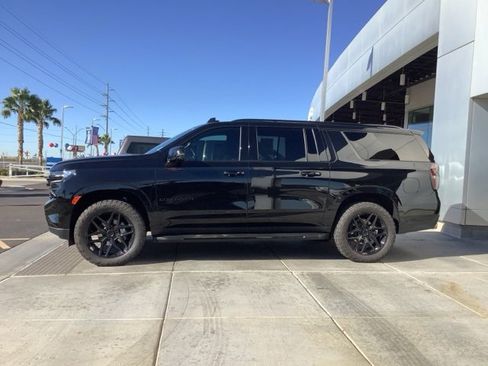 Used 2024 Chevrolet Suburban RST w/ Sport Performance Package image 5