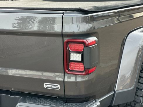 Used 2020 Jeep Gladiator Overland image 25