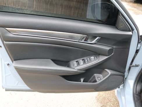 Used 2021 Honda Accord Sport image 11