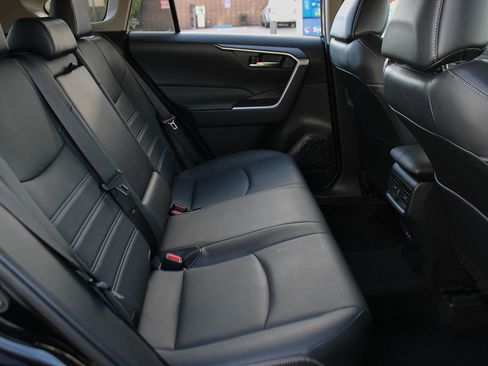 Used 2023 Toyota RAV4 XLE Premium FWD image 22
