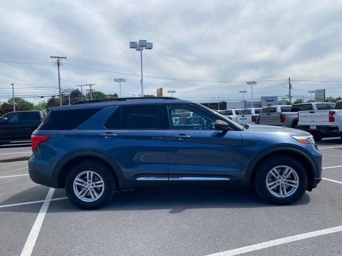 Used 2020 Ford Explorer XLT AWD/4WD image 6