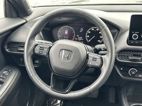 Used 2025 Honda HR-V Sport image 6