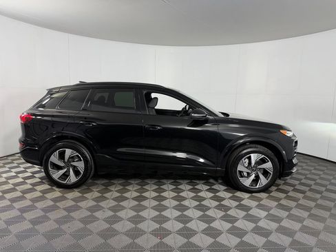 Used 2025 Audi Q6 e-tron Premium w/ Convenience Package AWD/4WD image 8