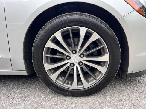 Used 2017 Buick LaCrosse Essence image 29