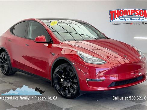 Used 2023 Tesla Model Y Long Range AWD/4WD image 1