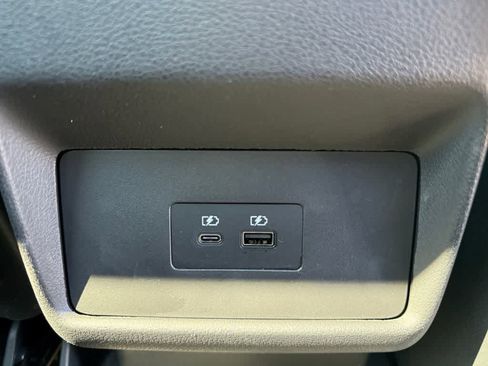 Used 2023 Nissan Rogue SV image 23