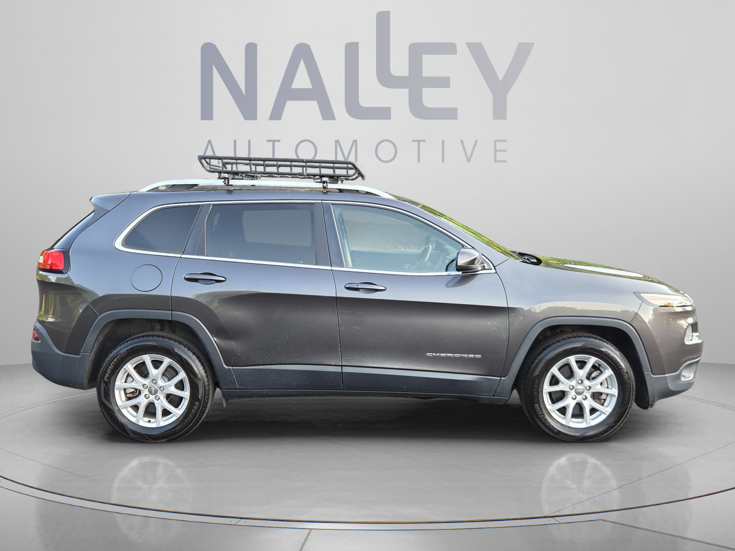 Used 2016 Jeep Cherokee Latitude w/ Comfort/Convenience Group AWD/4WD image 6