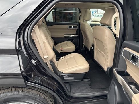 Used 2023 Ford Explorer XLT w/ Equipment Group 202A image 28