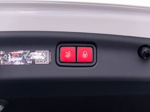 New 2026 Mercedes-Benz C 43 AMG 4MATIC Sedan image 32