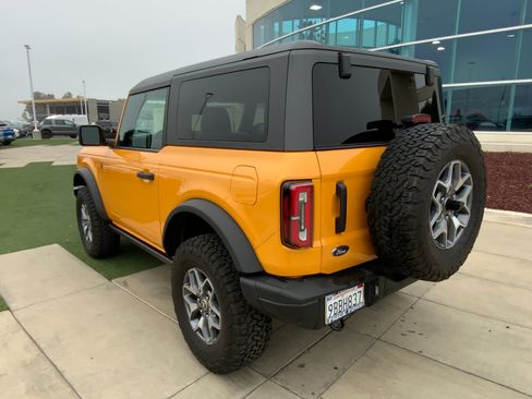 Used 2022 Ford Bronco Badlands image 3