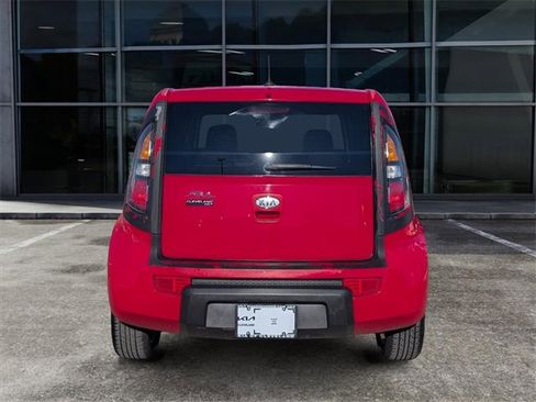 Used 2010 Kia Soul + w/ Audio Pkg image 6