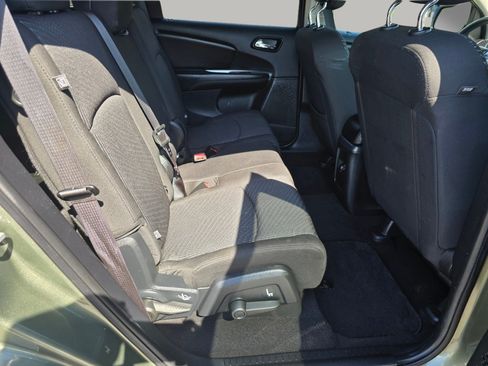 Used 2016 Dodge Journey SE w/ Flexible Seating Group FWD image 25