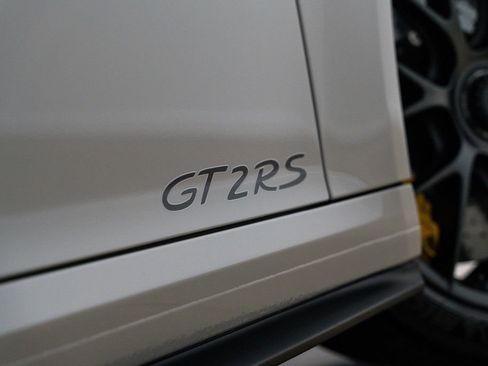 Used 2018 Porsche 911 GT2 RS w/ Weissach Package image 91