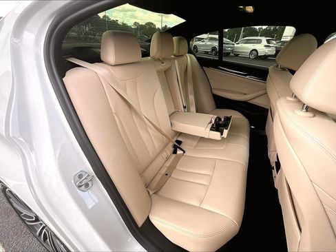 Used 2019 BMW 530i w/ Convenience Package RWD image 21