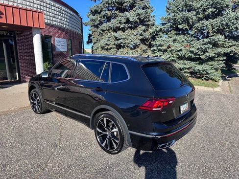 Used 2022 Volkswagen Tiguan SEL R-Line image 4