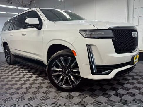 Used 2021 Cadillac Escalade ESV Sport image 1