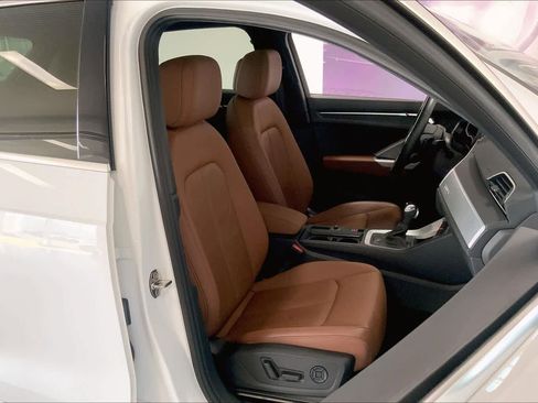 Used 2021 Audi Q3 2.0T Premium w/ Convenience Package image 12