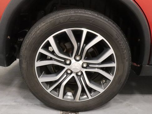 Used 2016 Mitsubishi Outlander SE AWD/4WD image 23