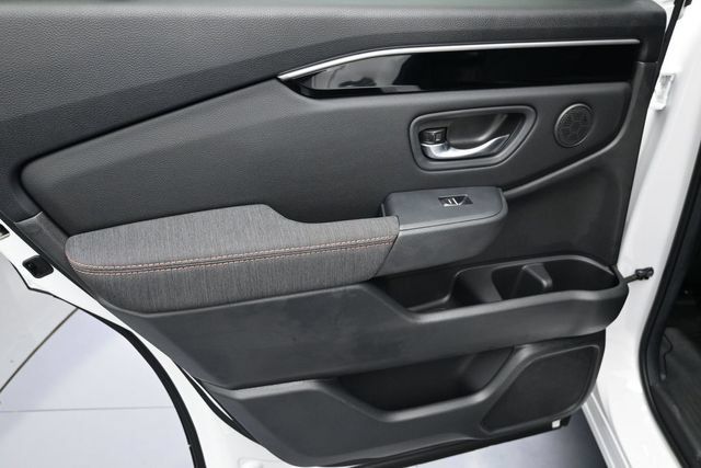 New 2026 Honda Pilot Sport image 7