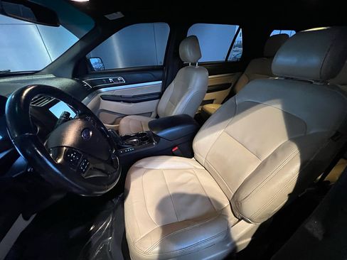 Used 2016 Ford Explorer XLT w/ Equipment Group 202A image 13