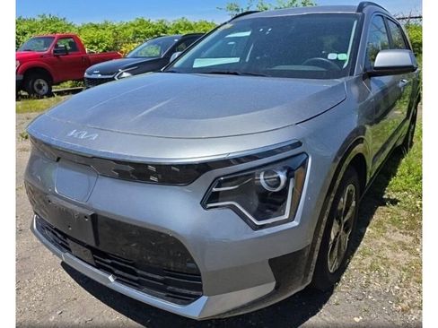 Used 2024 Kia Niro Wind w/ Wind Preserve Package FWD image 1