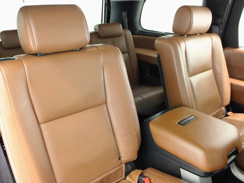 Used 2008 Toyota Sequoia Platinum image 46