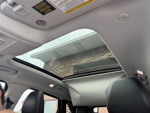 Certified 2022 Ford Escape SEL w/ SEL Stealth AWD Package image 17
