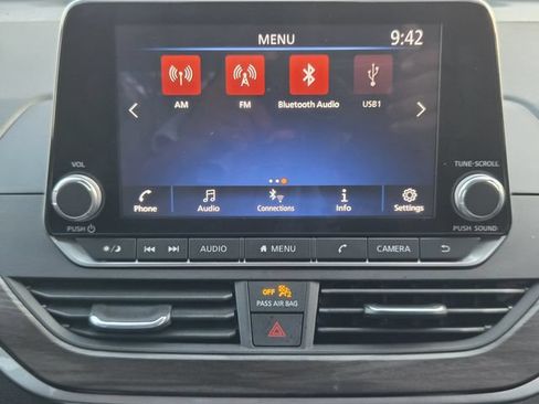 Used 2023 Nissan Altima 2.5 SV AWD/4WD image 14
