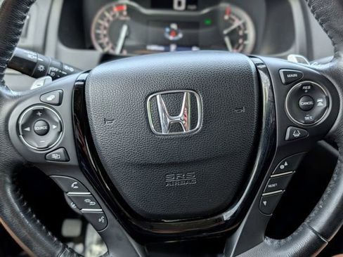Used 2018 Honda Pilot Elite image 23