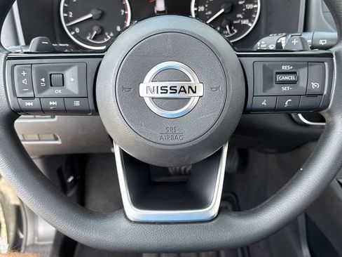 Used 2021 Nissan Rogue S FWD image 10