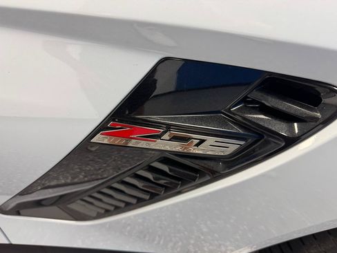 Used 2018 Chevrolet Corvette Z06 w/ Carbon 65 Edition RWD image 27