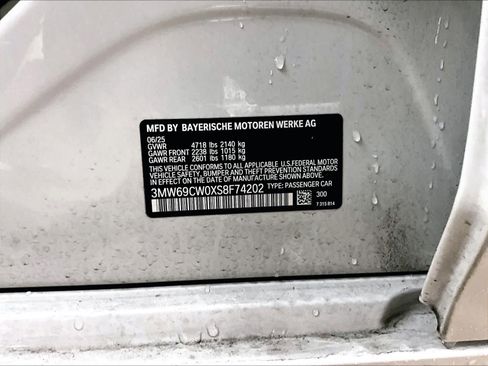 Used 2025 BMW 330i Sedan w/ Convenience Package image 35