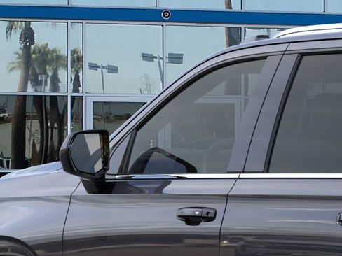 New 2026 Chevrolet Suburban LS RWD image 31