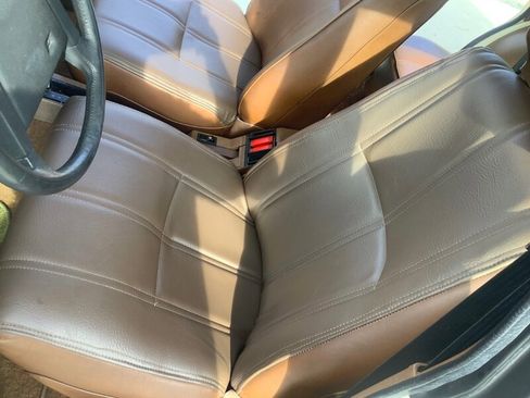 Used 1987 Volvo 240 DL image 29