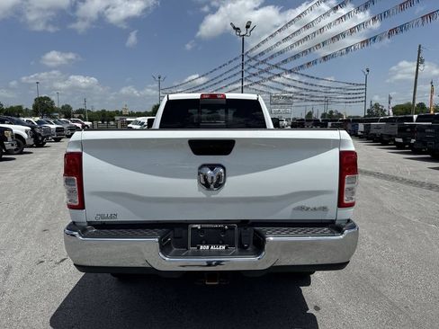 Used 2024 RAM 3500 Tradesman w/ Chrome Appearance Group AWD/4WD image 18