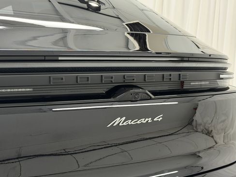 Certified 2025 Porsche Macan 4 Electric image 64