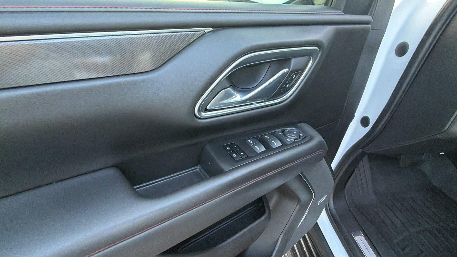 Used 2021 Chevrolet Tahoe RST w/ Luxury Package AWD/4WD image 16