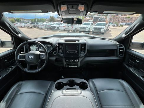 Used 2022 RAM 2500 Tradesman w/ Chrome Appearance Group image 9