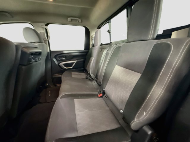 Used 2022 Nissan Titan SV RWD image 24