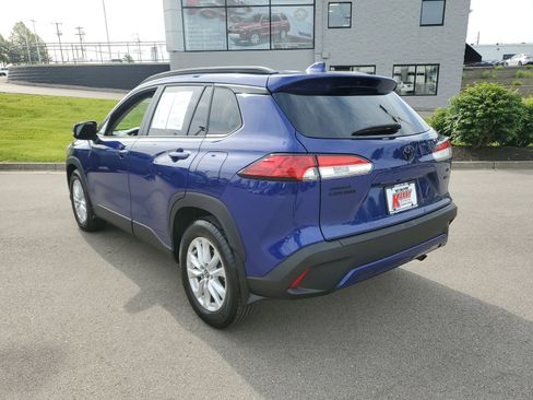 Certified 2024 Toyota Corolla Cross LE w/ Moonroof Package AWD/4WD image 3