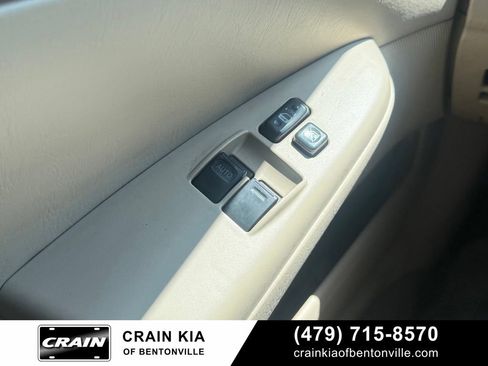 Used 2005 Toyota Solara SLE FWD image 10