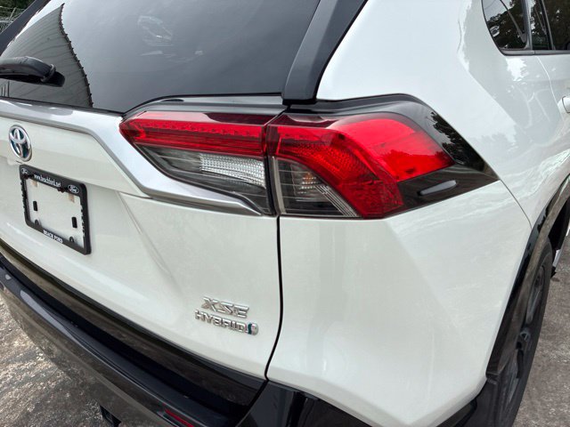 Used 2020 Toyota RAV4 XSE w/ XSE Grade Weather Package AWD/4WD image 14