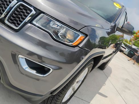 Used 2021 Jeep Grand Cherokee Laredo RWD image 28