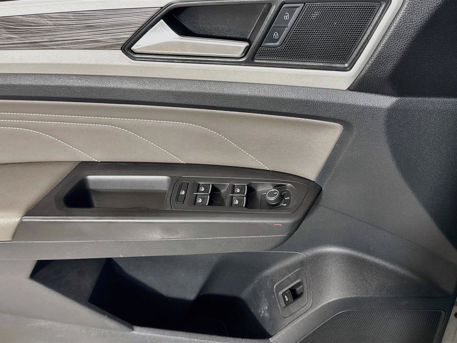 Used 2023 Volkswagen Atlas Cross Sport SE w/ Panoramic Sunroof Package FWD image 16