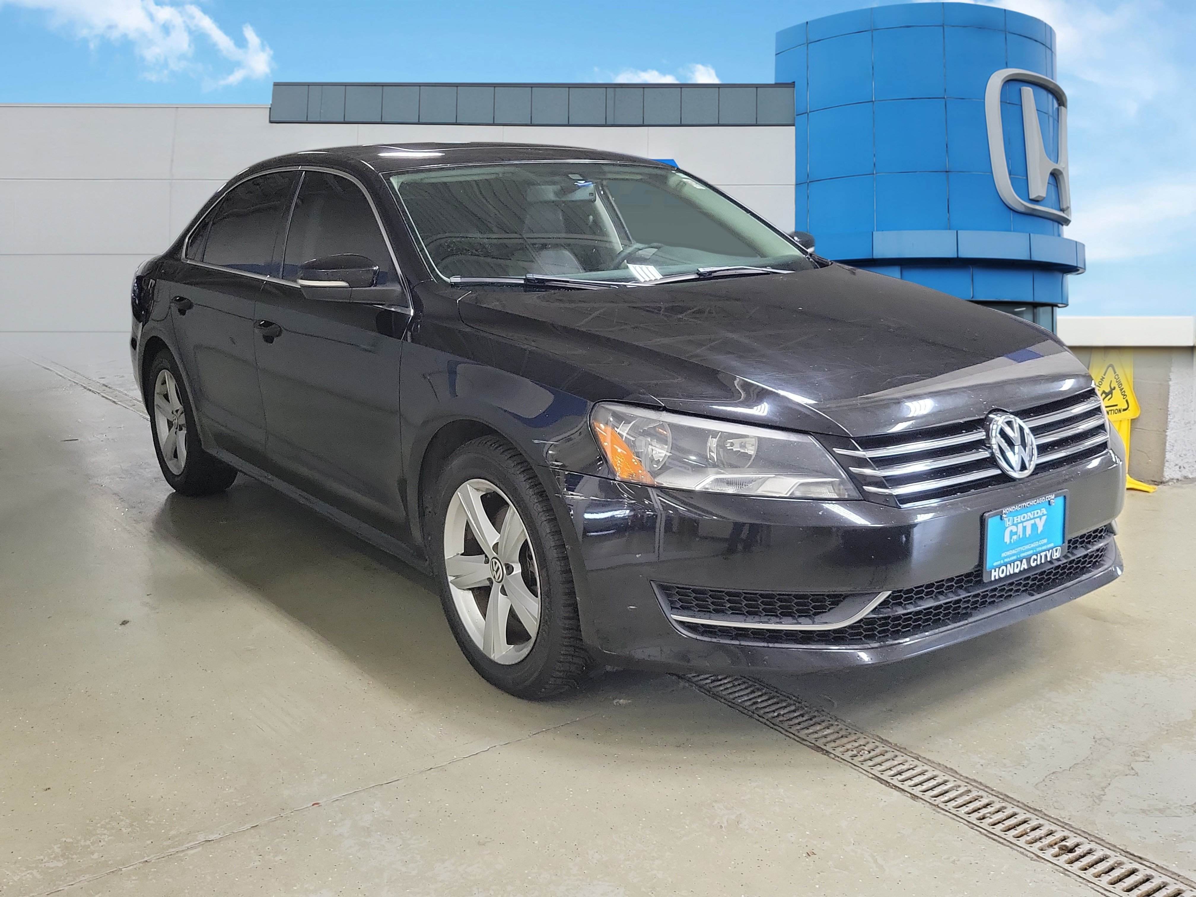 Used 2013 Volkswagen Passat 2.5 SE FWD image 32